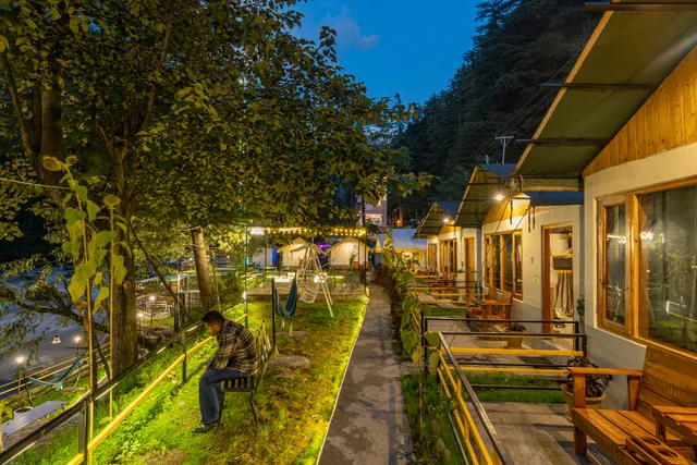 The Hosteller Kasol, Riverside
