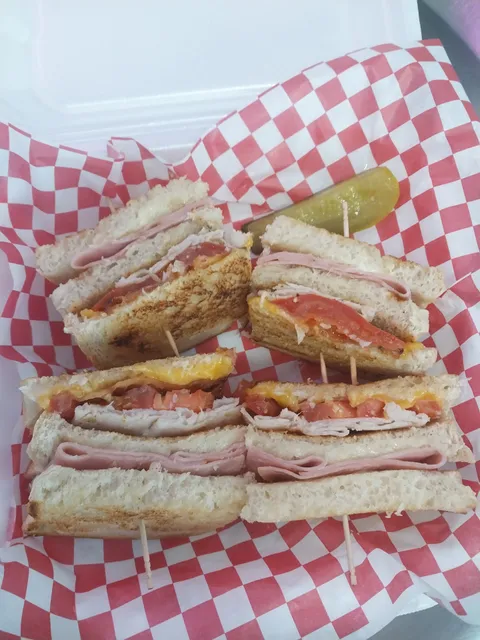 Fat Rolls Food Truck