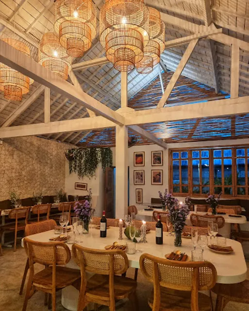 NONNA YANG CAFE Breakfast , Brunch , Lunch | Coffee and Cocktails Bar Canggu