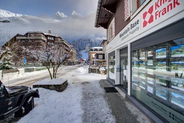 Douglas Elliman Chamonix | Agence immobilière de Luxe