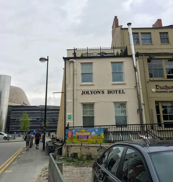 Jolyons Boutique Hotel