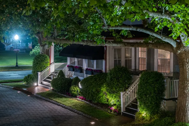 Chateau Inn and Suites