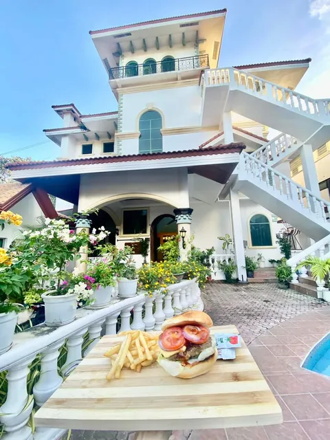 Gracey Dive Resort And Restaurant