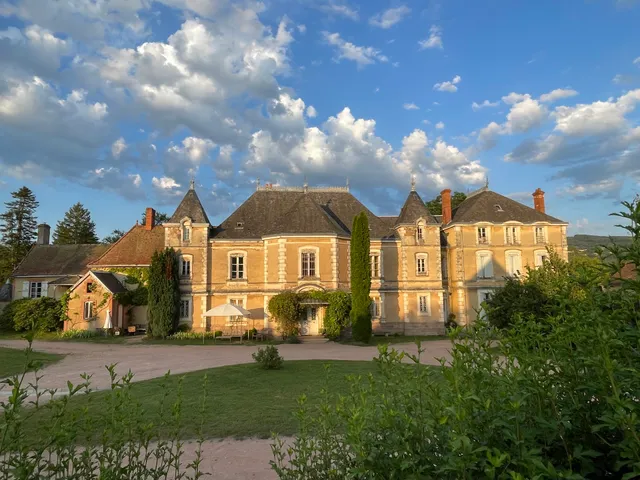 Camping le Chateau de Montrouant