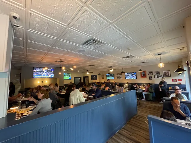 Bosco's Bar and Grill