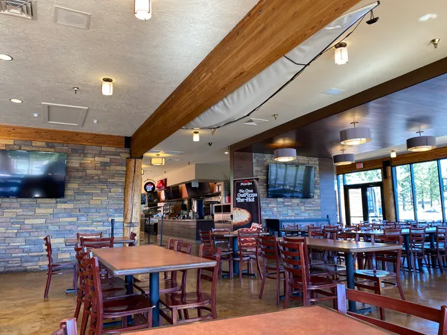 Explorers Cafe & Pizza Hut Express