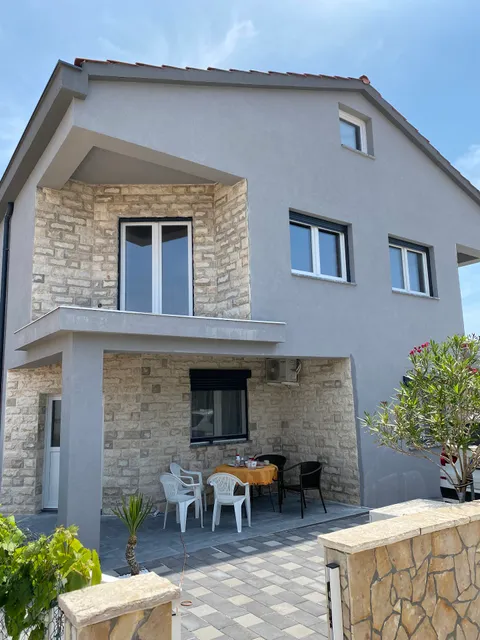 Apartmani Frane