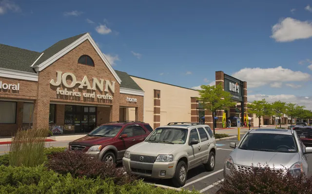 Colonial Commons Shopping Center