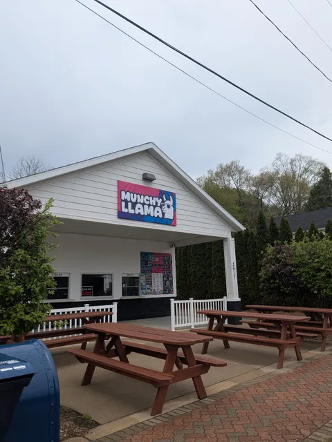 Munchy Llama