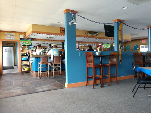 Dockside | Dining & Drinks