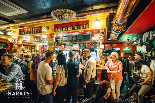 Harat's Irish Pub