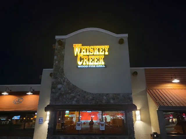 Whiskey Creek® Wood Fire Grill