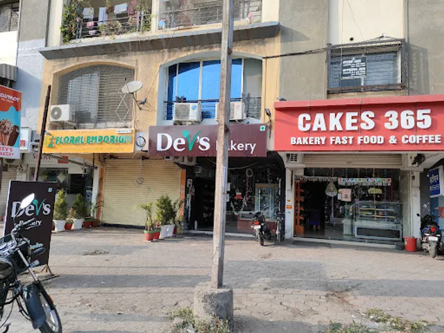 Dev's Bakery, Kanadia Road