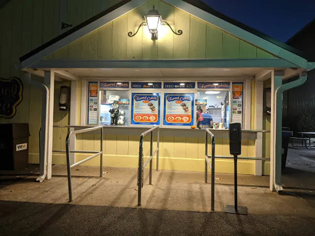 Founder's Way Funnel Cake by Shorty's