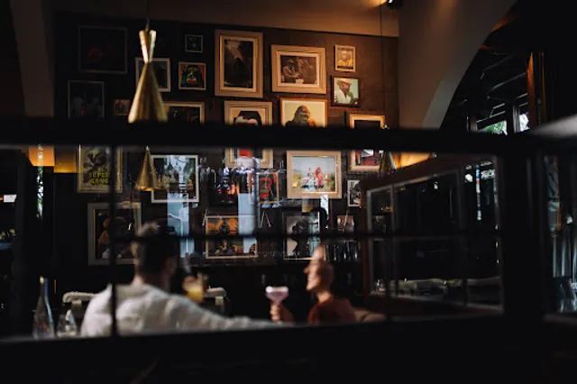 KONG | Contemporary Bistro Chic