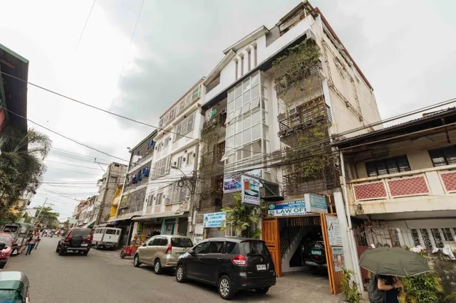 RedDoorz near Mckinley Hill Taguig