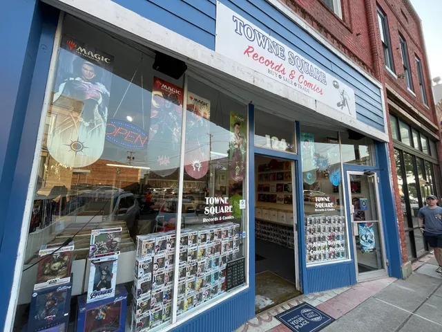 Towne Square Records & Comics