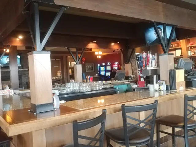 Roustabout's Restaurant & Bar - Fort Saskatchewan