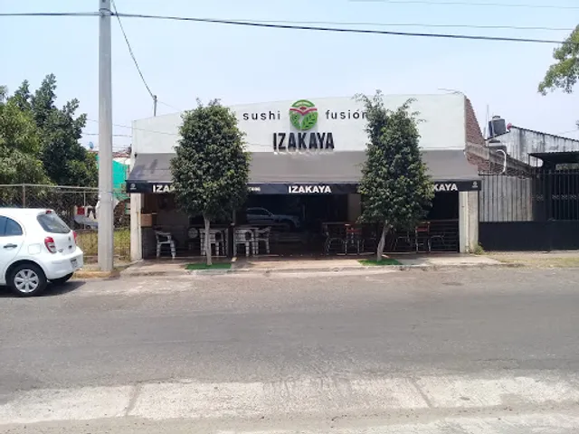 Izacaya Sushi + Fusion