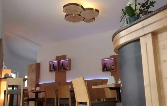 Bar Café Brenner Center