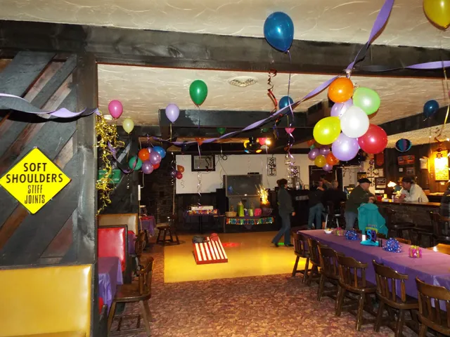 Tin Can Alley Lounge