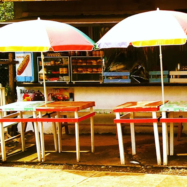 La 'fhangz snack hauz