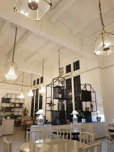 NEW BATAVIA Cafe