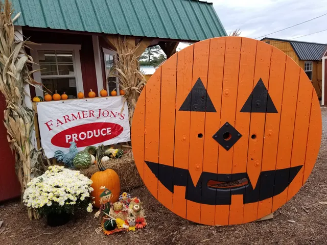 Farmer Jon's (stand and sheds)