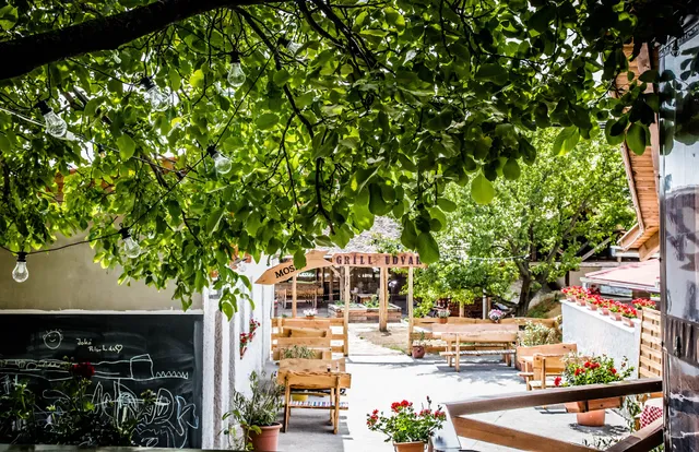 Csülök Bár étterem