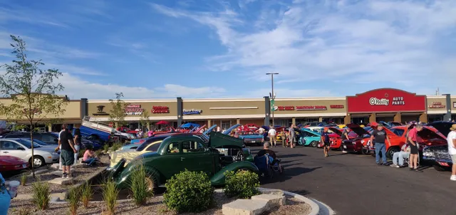 Addison Green Meadows Shopping