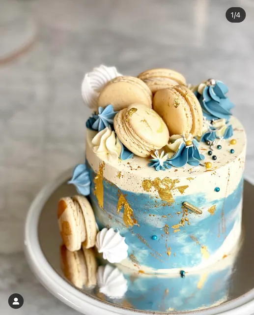 Bonjour Cakes & Macarons