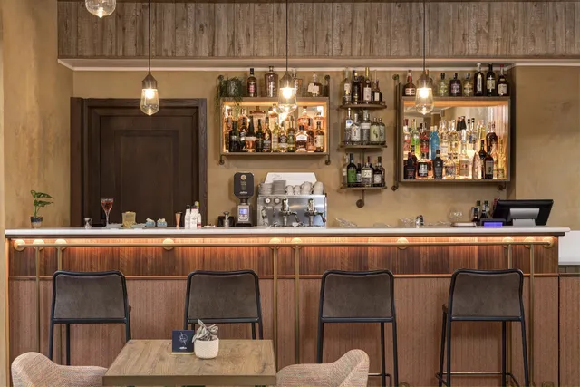 Mùn Rooftop Cocktail Bar