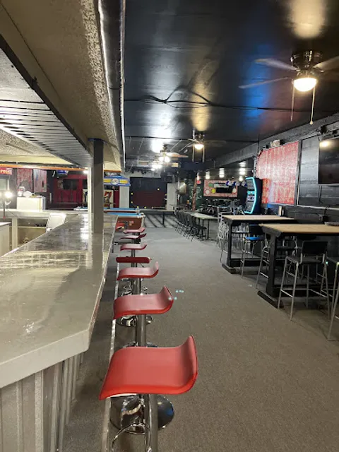 Cab 7 Sports Bar & Grill