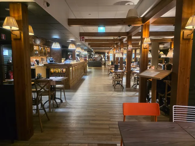 Classic Pizza Restaurant