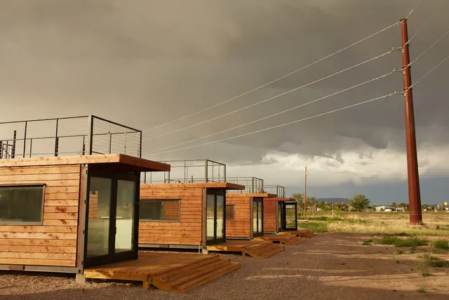 Glampinn Marfa - Container Unit Hotel