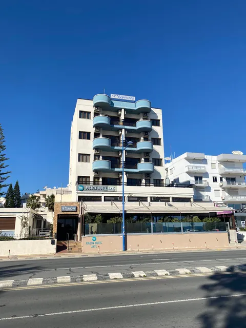Pigeon Beach Hotel Apartments