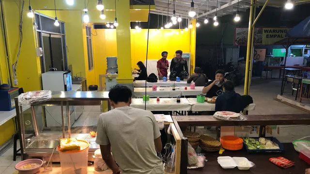 Ayam Gepuk Pak Gembus, Green Lake City