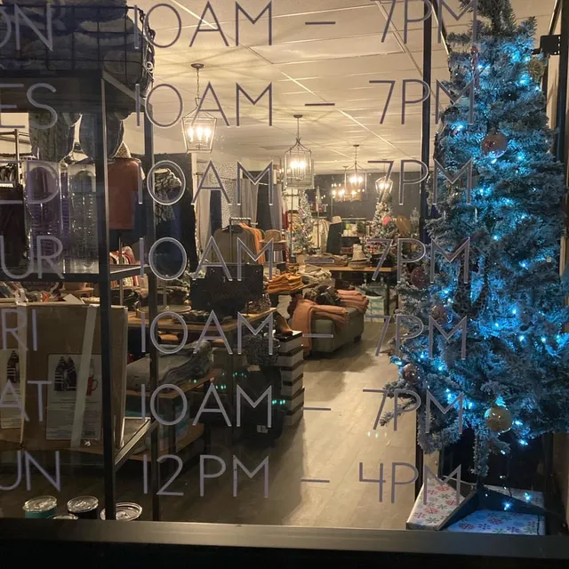 Palette Of Threads Boutique