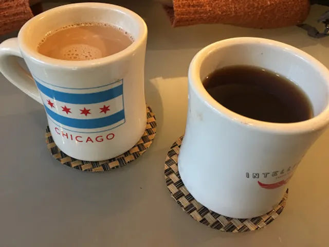 TREASURE RIVER book cafe