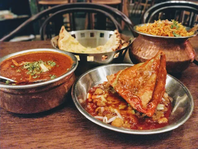 Dabbawalla - The Best North Indian Restaurant | Indian Cuisine | Singapore