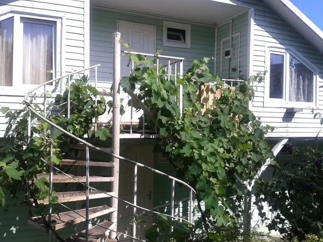 Postoyalyy Dvor Nebug