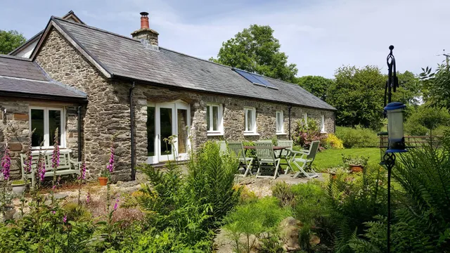 Banceithin Farm & Holiday Cottages