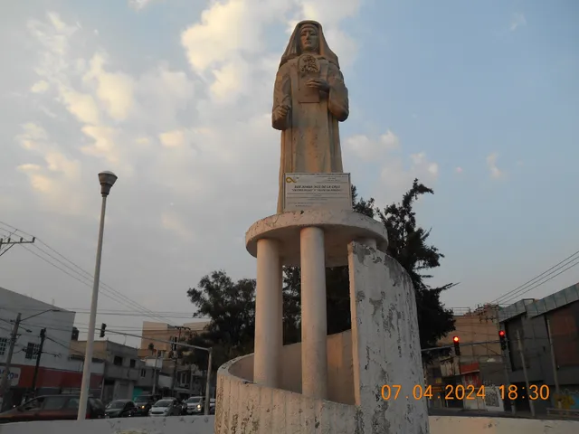 Monumento a Sor Juana Inés de la Cruz