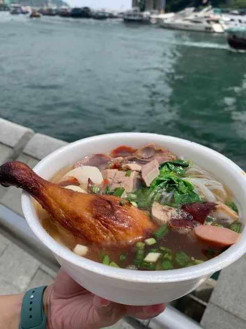 Boat Noodles (Aberdeen <—> Apleichau Ferry)