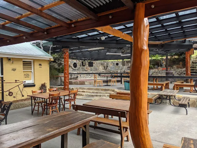 Longley International Hotel