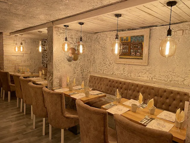 Casa Bianca Pontypridd