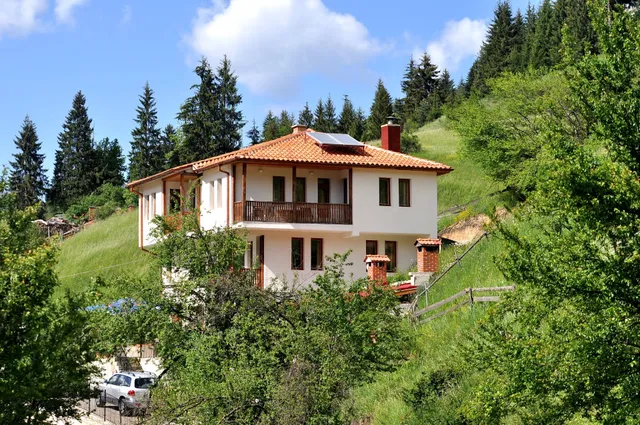 Eco House Family Hotel