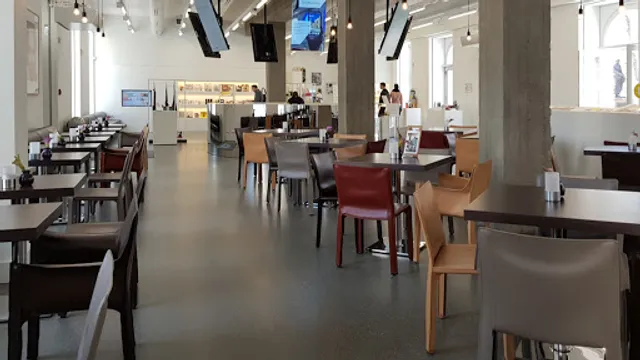 LePopulaire Restaurant