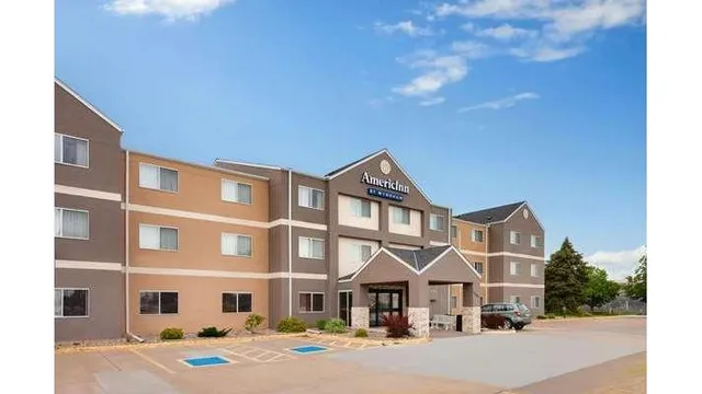 AmericInn by Wyndham Hudson