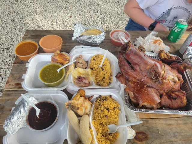 Lechonera El Sazón de mi Viejo